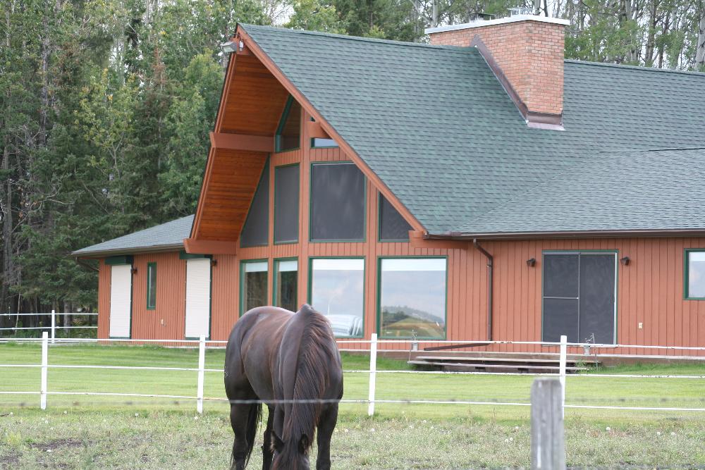 Land for Sale in OLDS, Alberta — 33.00           AC — CAD $825,000.00