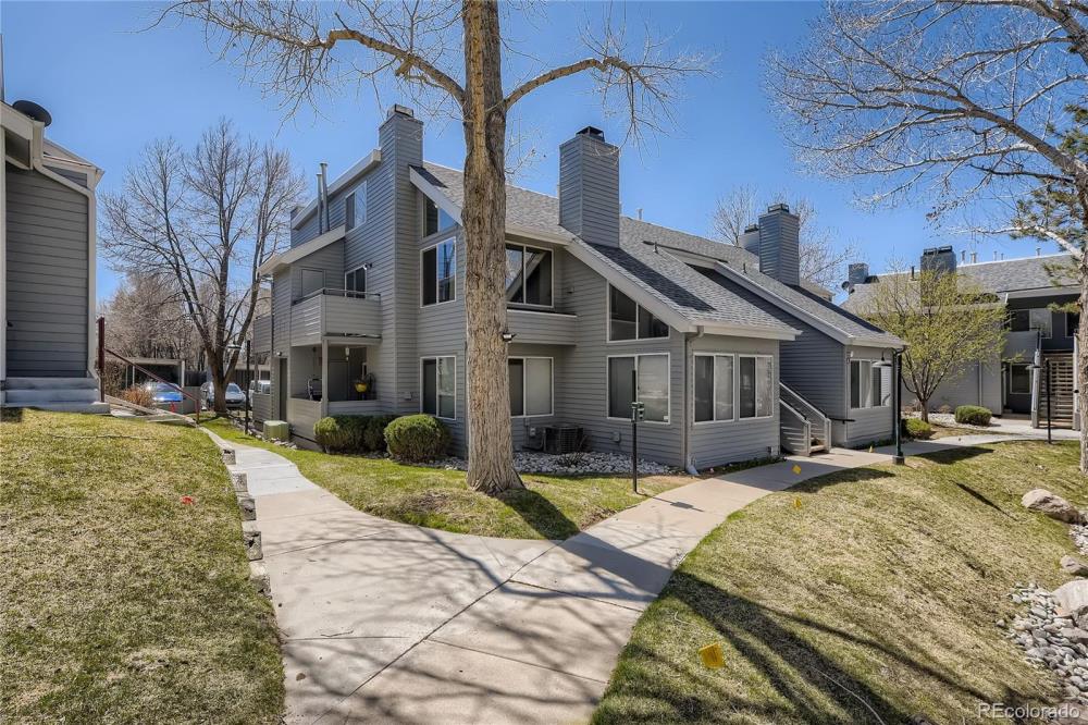 Condo for Sale in Denver, Colorado — 1,096.00        SF — $360,000.00