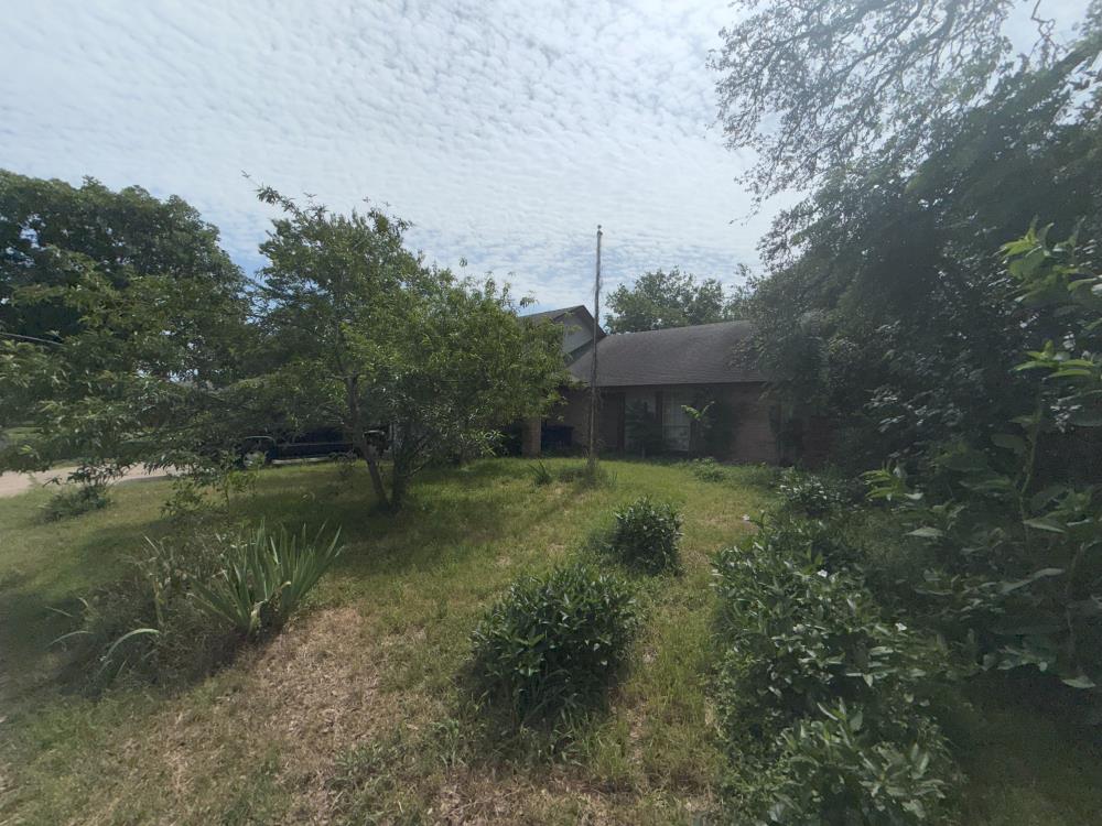 Single Family Home for Sale in Austin, Texas — 8,257.00        SF — $300,000.00