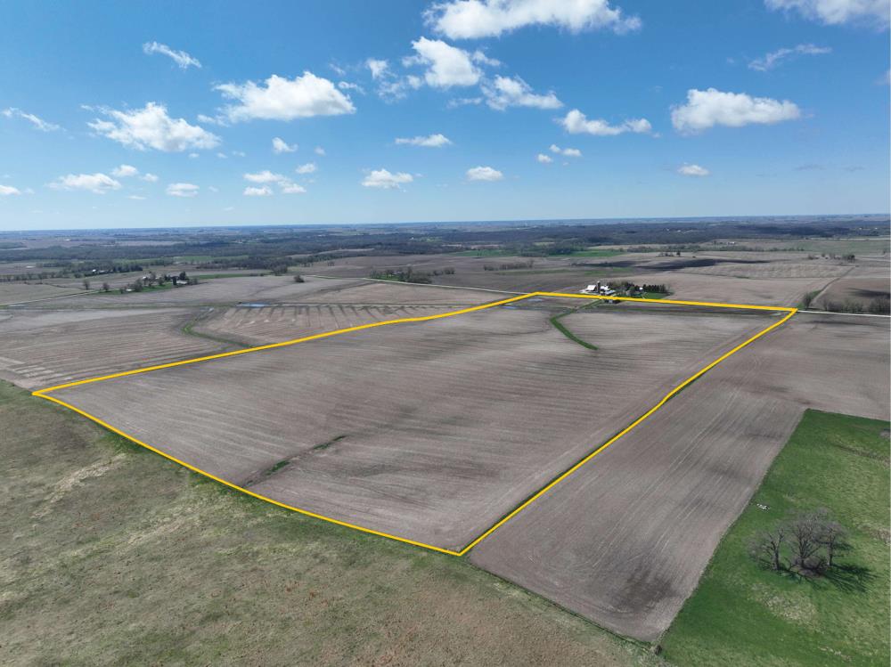 Land for Sale in Coggon, Iowa — 80.00           AC — $1,216,000.00
