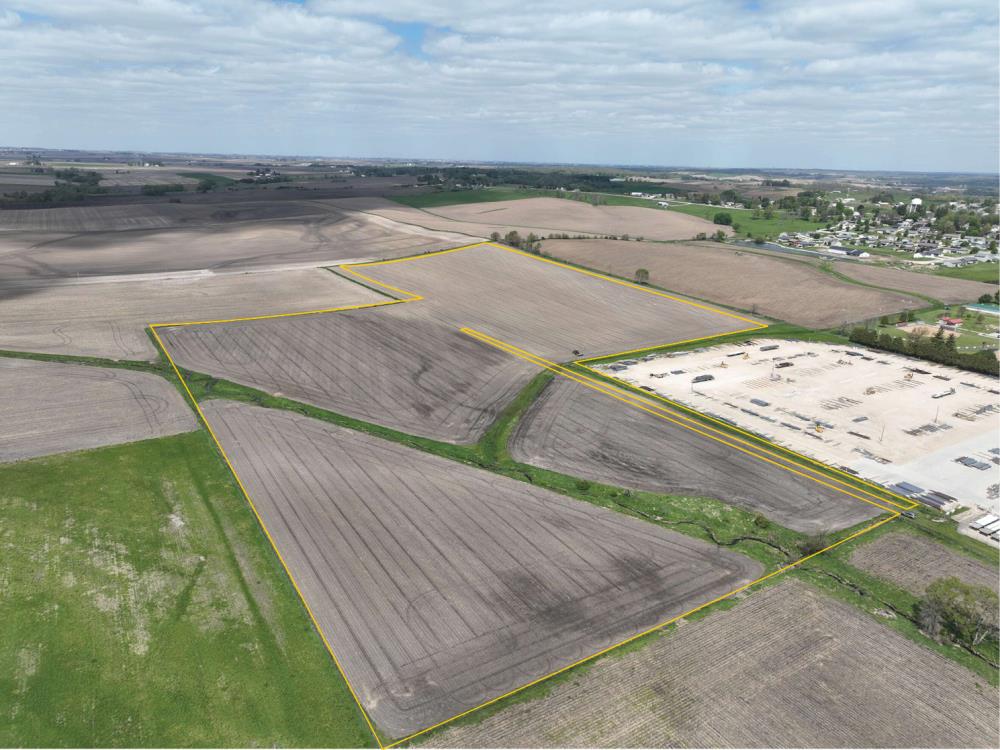 Land for Sale in Monticello, Iowa — 39.50           AC — $651,750.00