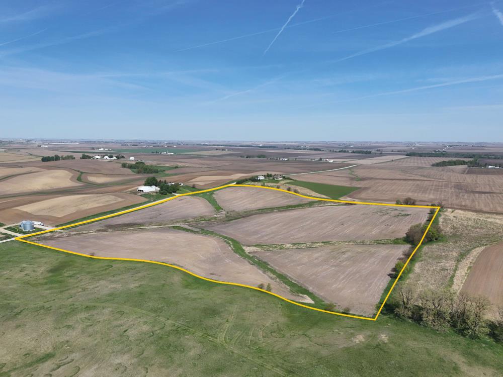 Land for Sale in Marengo, Iowa — 40.00           AC — $370,000.00