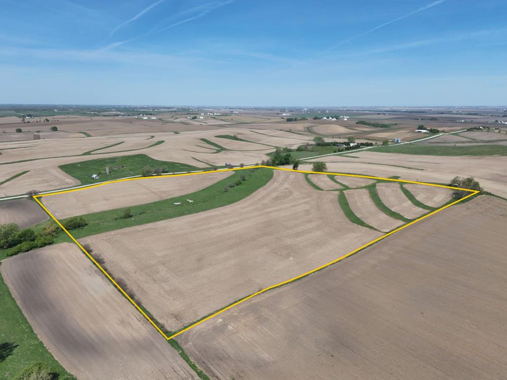 Land for Sale in Marengo, Iowa — 39.00           AC — $380,250.00