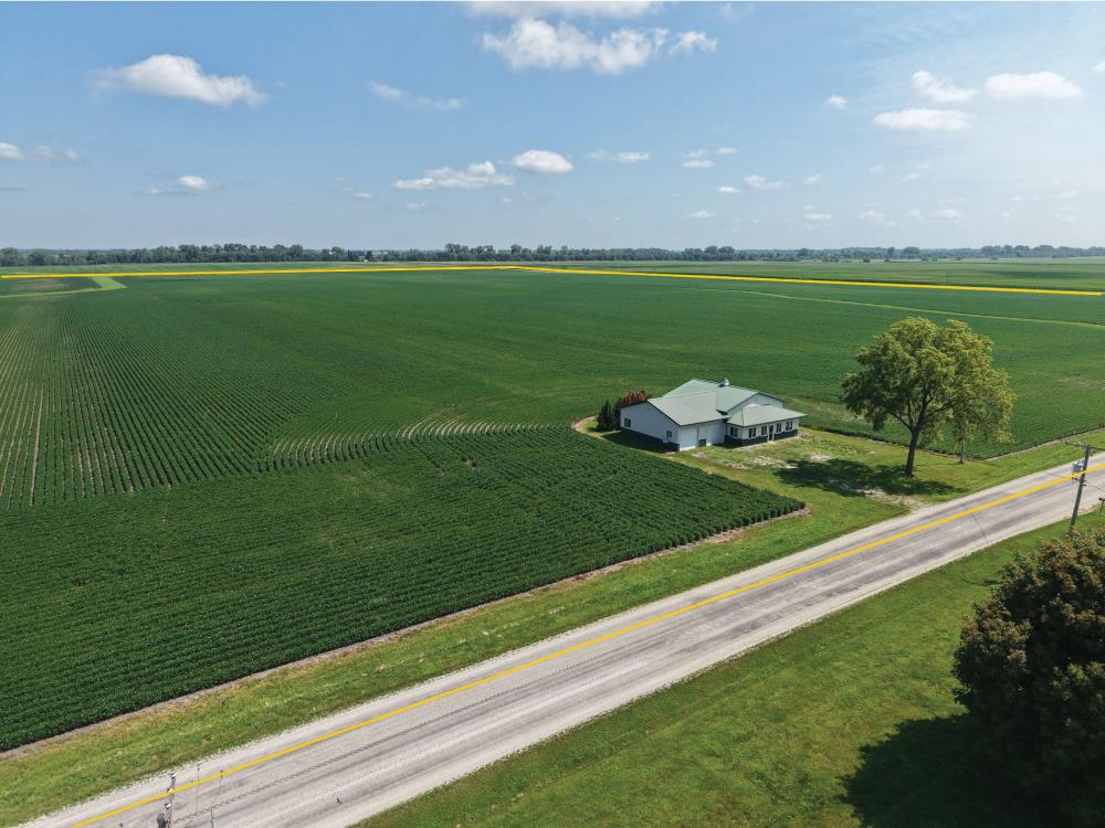 Single Family Home for Sale in Geneseo, Illinois — 161.56          AC