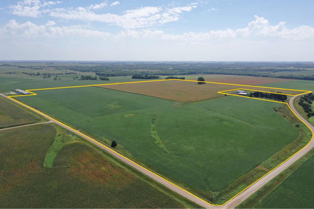Land for Sale in Yetter, Iowa — 137.47          AC — $1,354,080.00