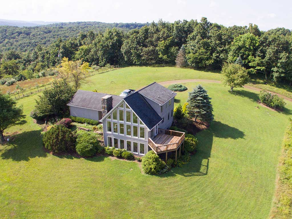 Single Family Home in Floyd