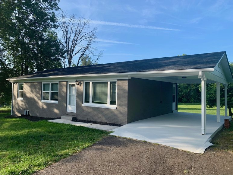 Single Family Home in Reva