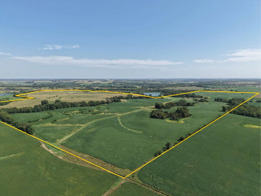 Land in Van Meter