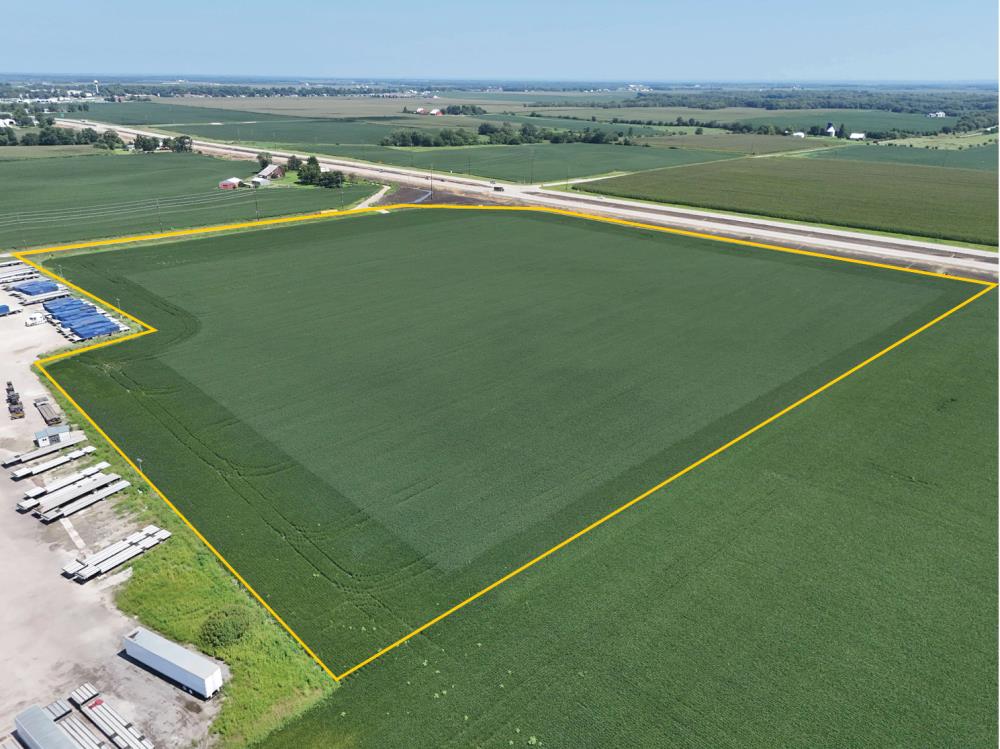 Land in Mediapolis