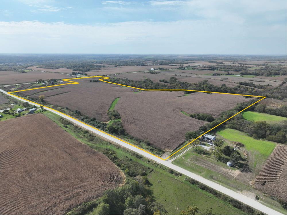 Land in Sigourney